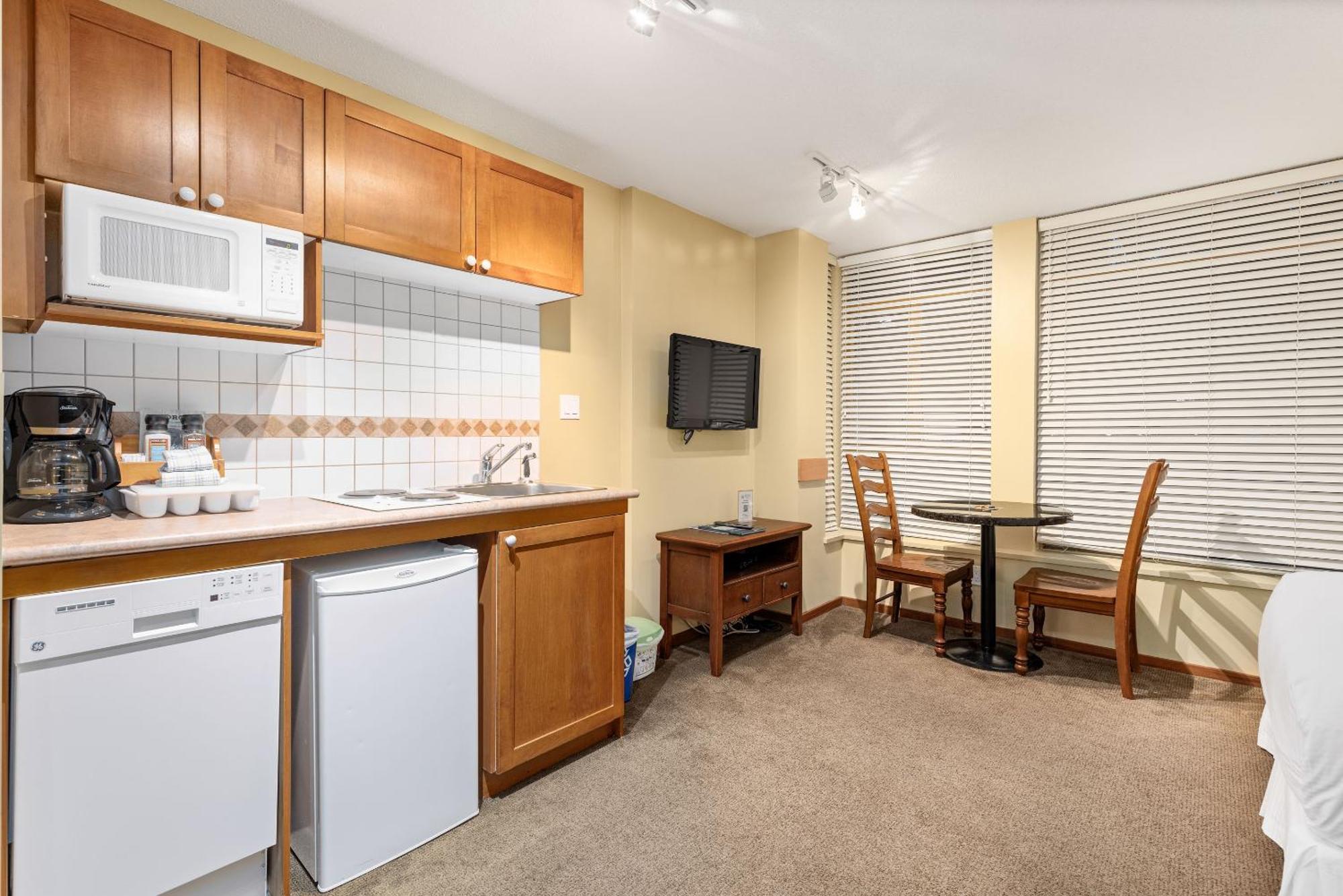 Spring Summer Special Cascade Lodge Suite Wifi 2 Hot Tubs Pool Gym Sauna Ski & Bike Storage Room Whistler Kültér fotó