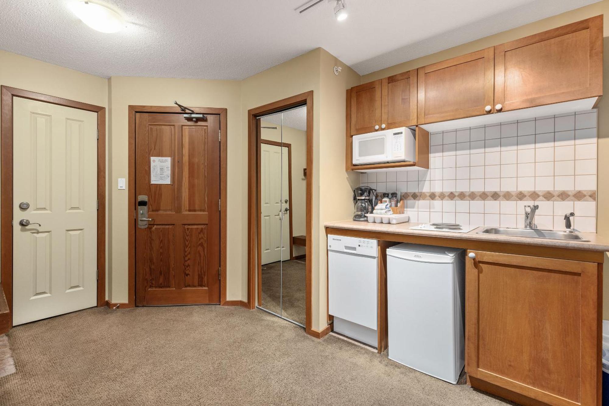 Spring Summer Special Cascade Lodge Suite Wifi 2 Hot Tubs Pool Gym Sauna Ski & Bike Storage Room Whistler Kültér fotó